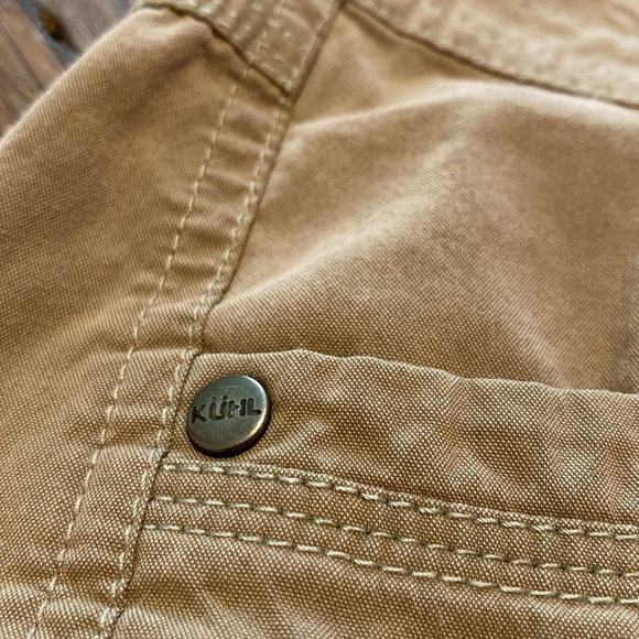 KUHL Women’s Kurve Free Range Shorts Hiking Camping Gorpcore Sand Tan Size 2 - Picture 5 of 10